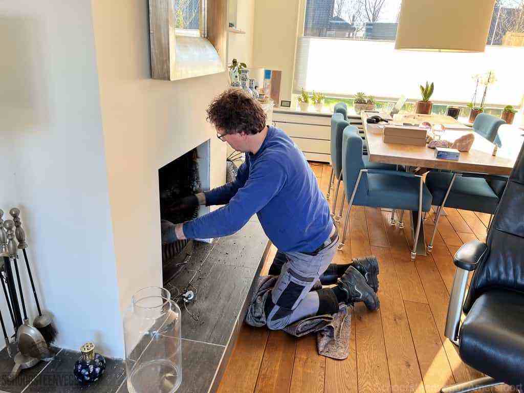 Schouwveger Amersfoort kleed schoorsteenreiniger Schouwveger Amersfoort kleed schoorsteenreiniger